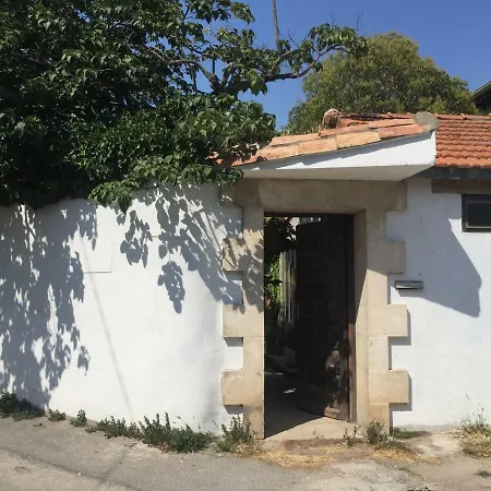 Pensionat La Summer House Avec Jardin Arles
